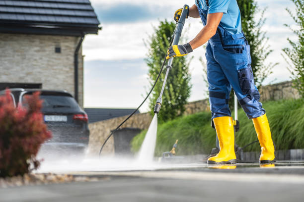 Best Vinyl Siding Pressure Washing in Blair, WI